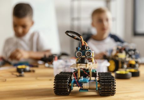 children-making-robot