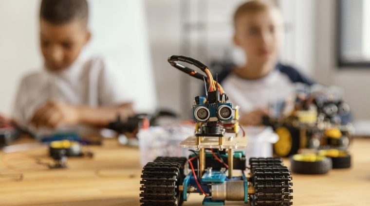 children-making-robot